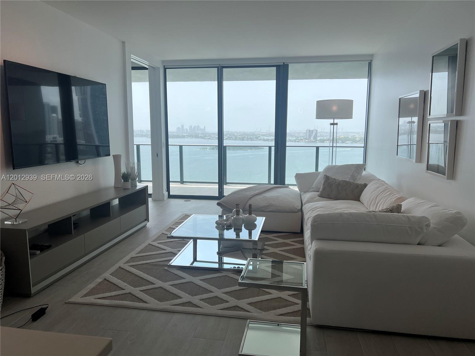 PARAISO BAY CONDO - Residential Lease