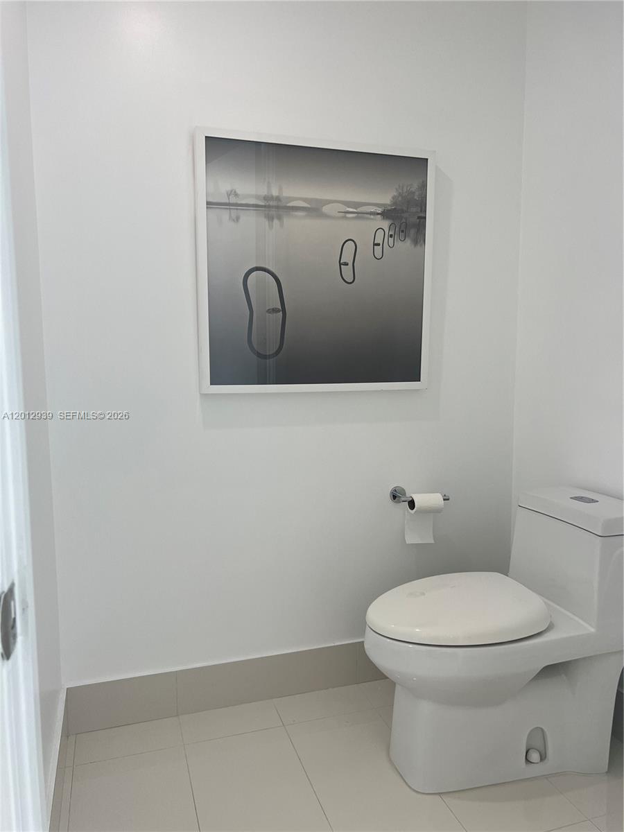 PARAISO BAY CONDO - Residential Lease