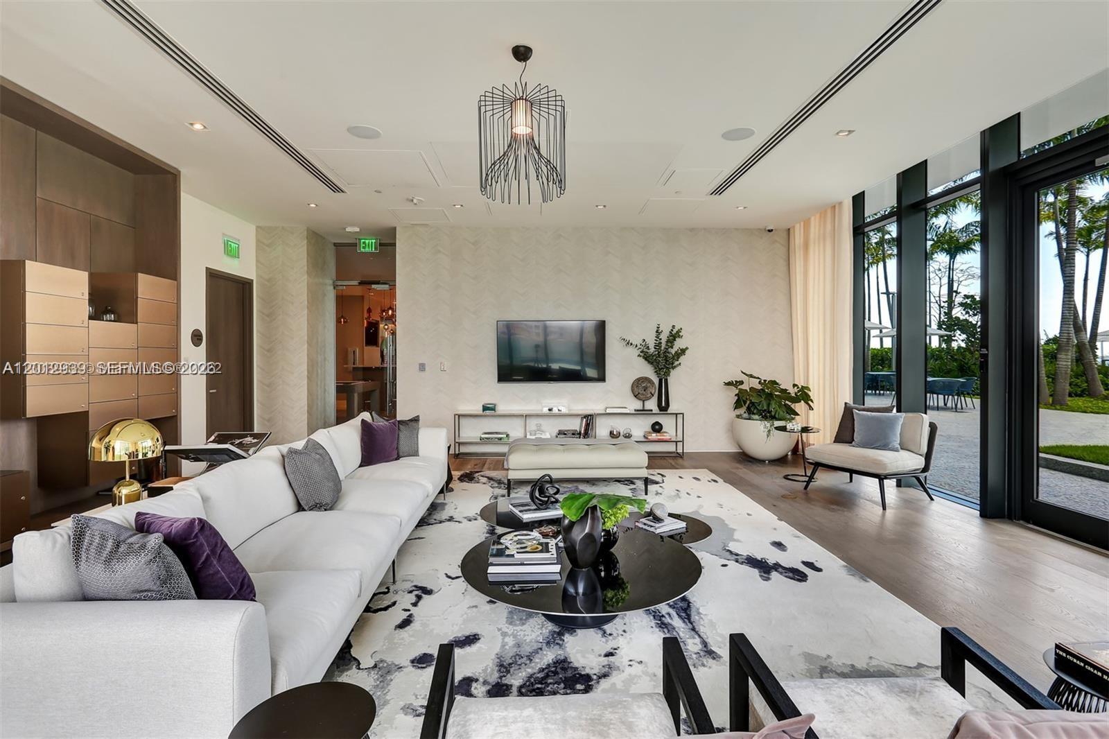 PARAISO BAY CONDO - Residential Lease
