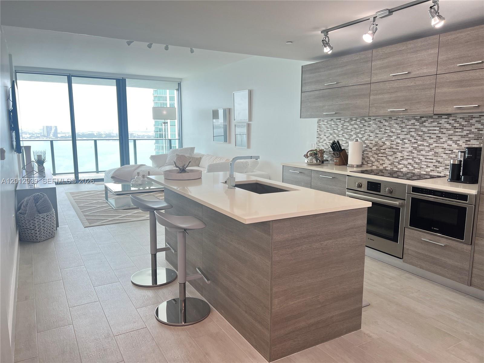 PARAISO BAY CONDO - Residential Lease