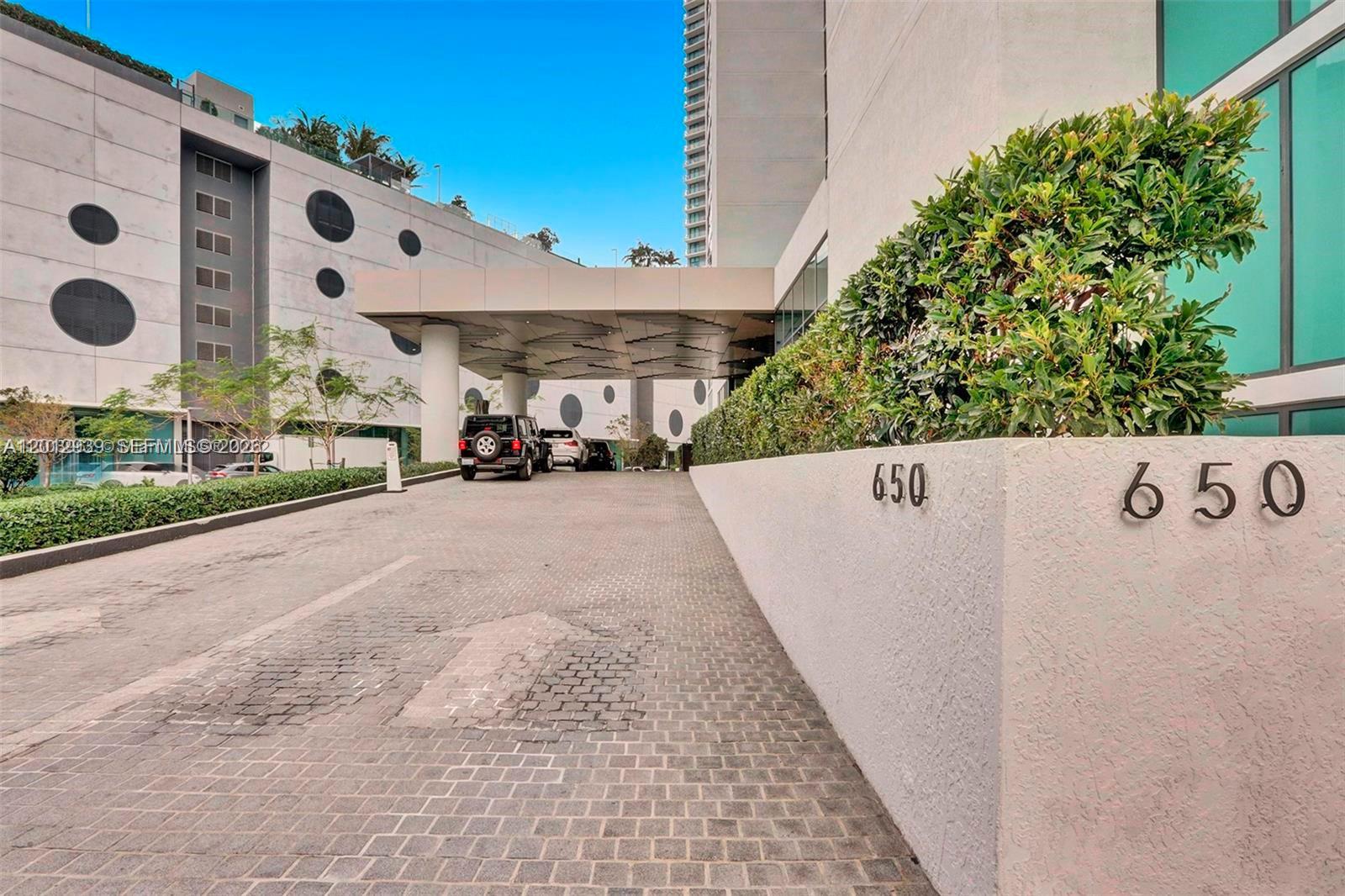 PARAISO BAY CONDO - Residential Lease