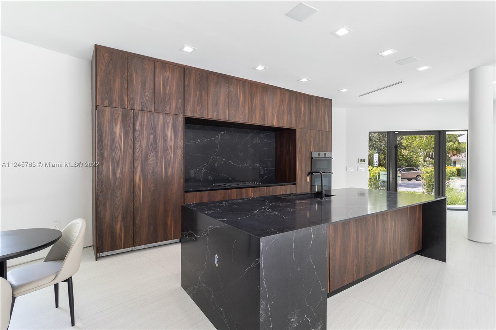 MIAMI SHORES SEC 3 - Residential