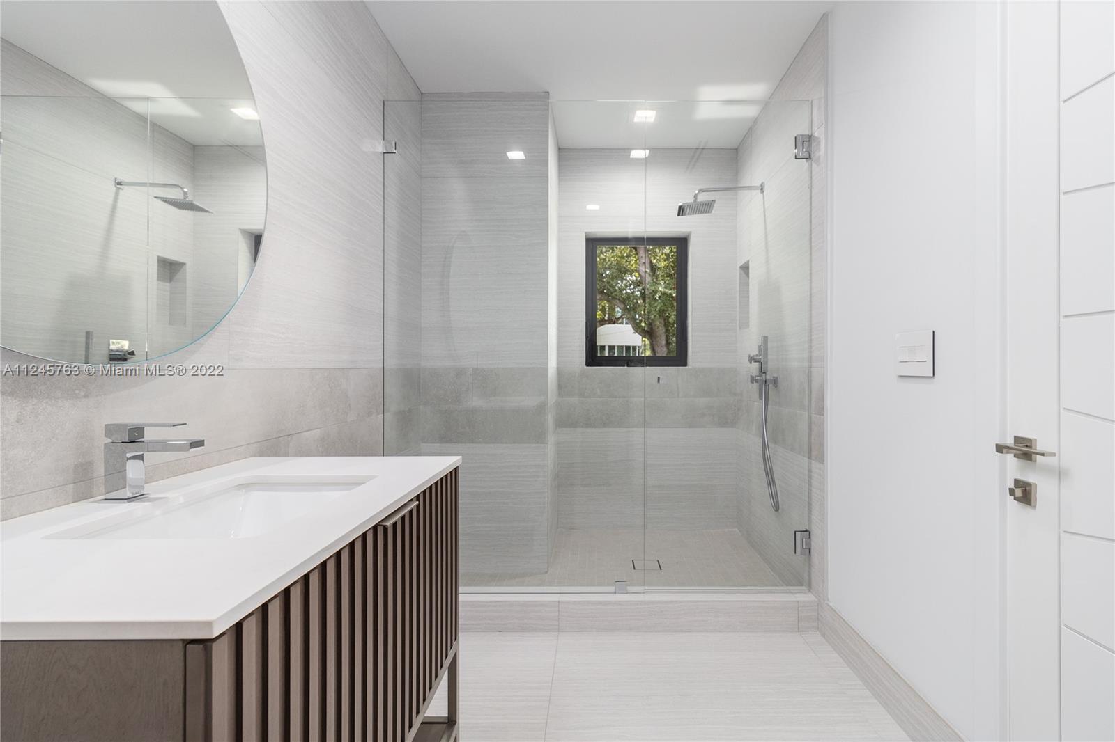 MIAMI SHORES SEC 3 - Residential