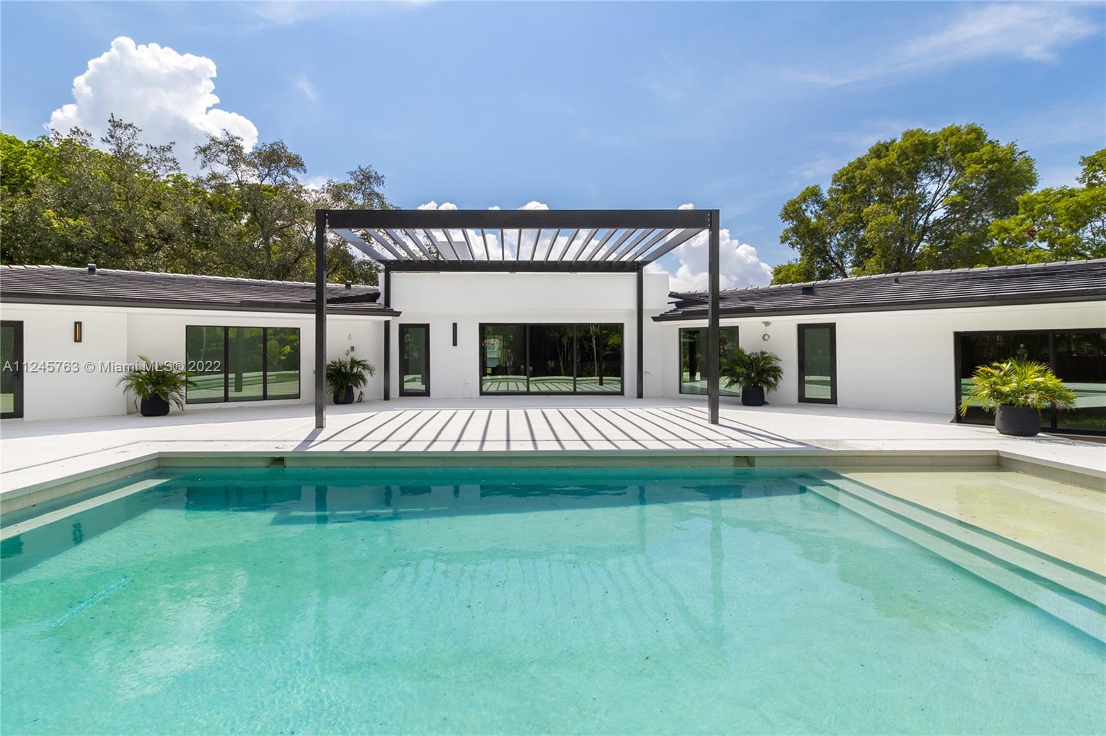 MIAMI SHORES SEC 3 - Residential