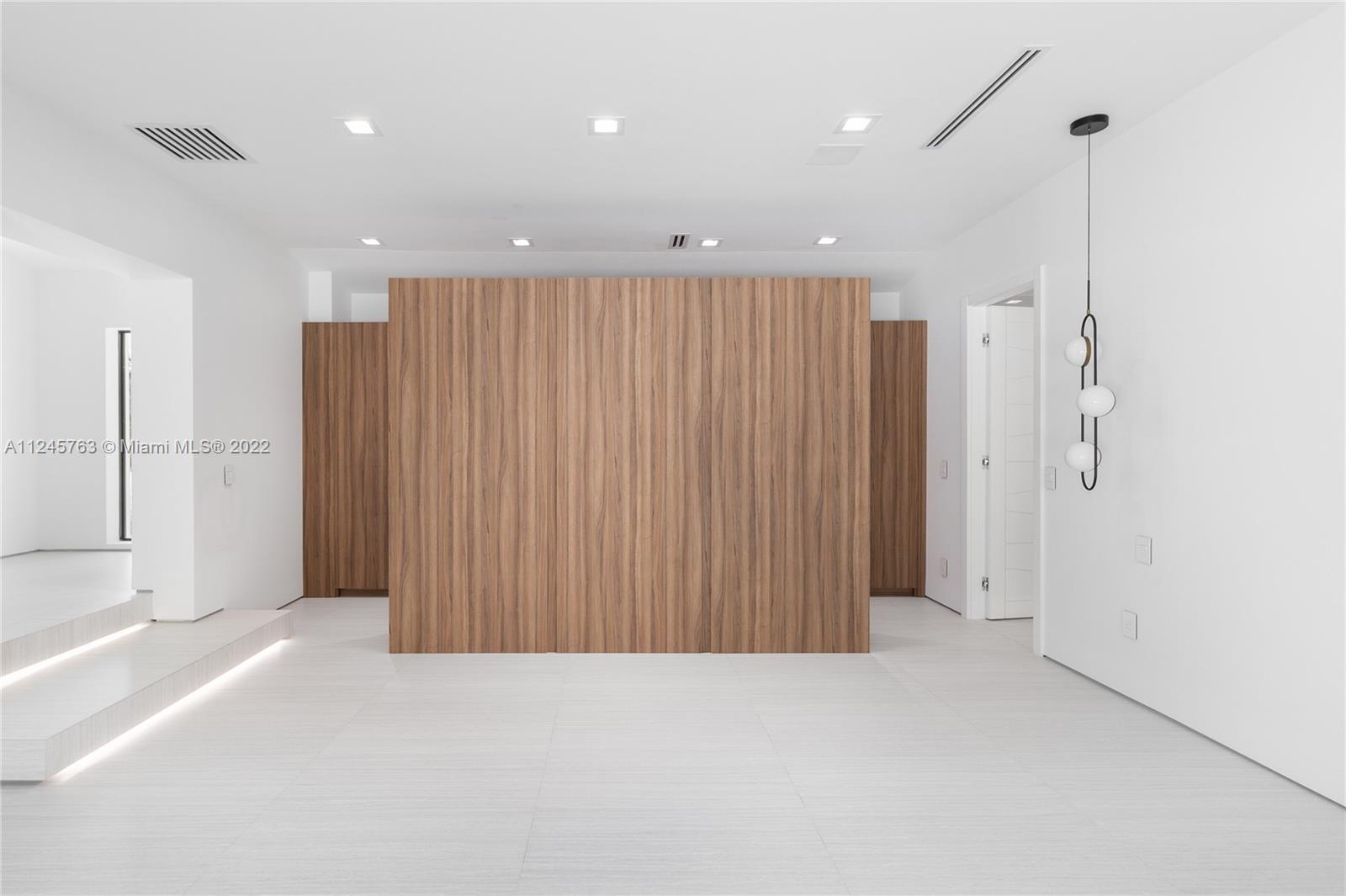 MIAMI SHORES SEC 3 - Residential