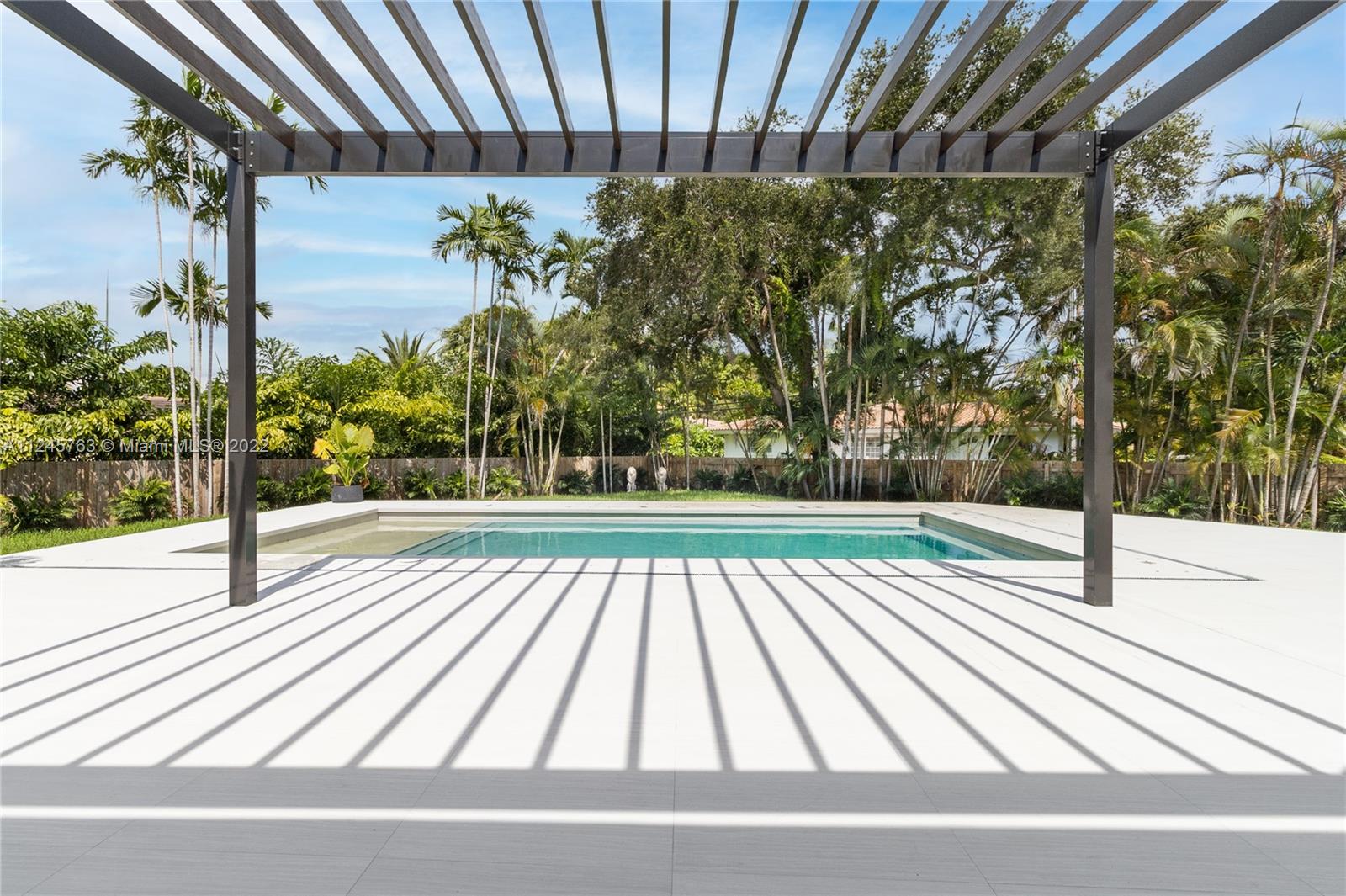 MIAMI SHORES SEC 3 - Residential