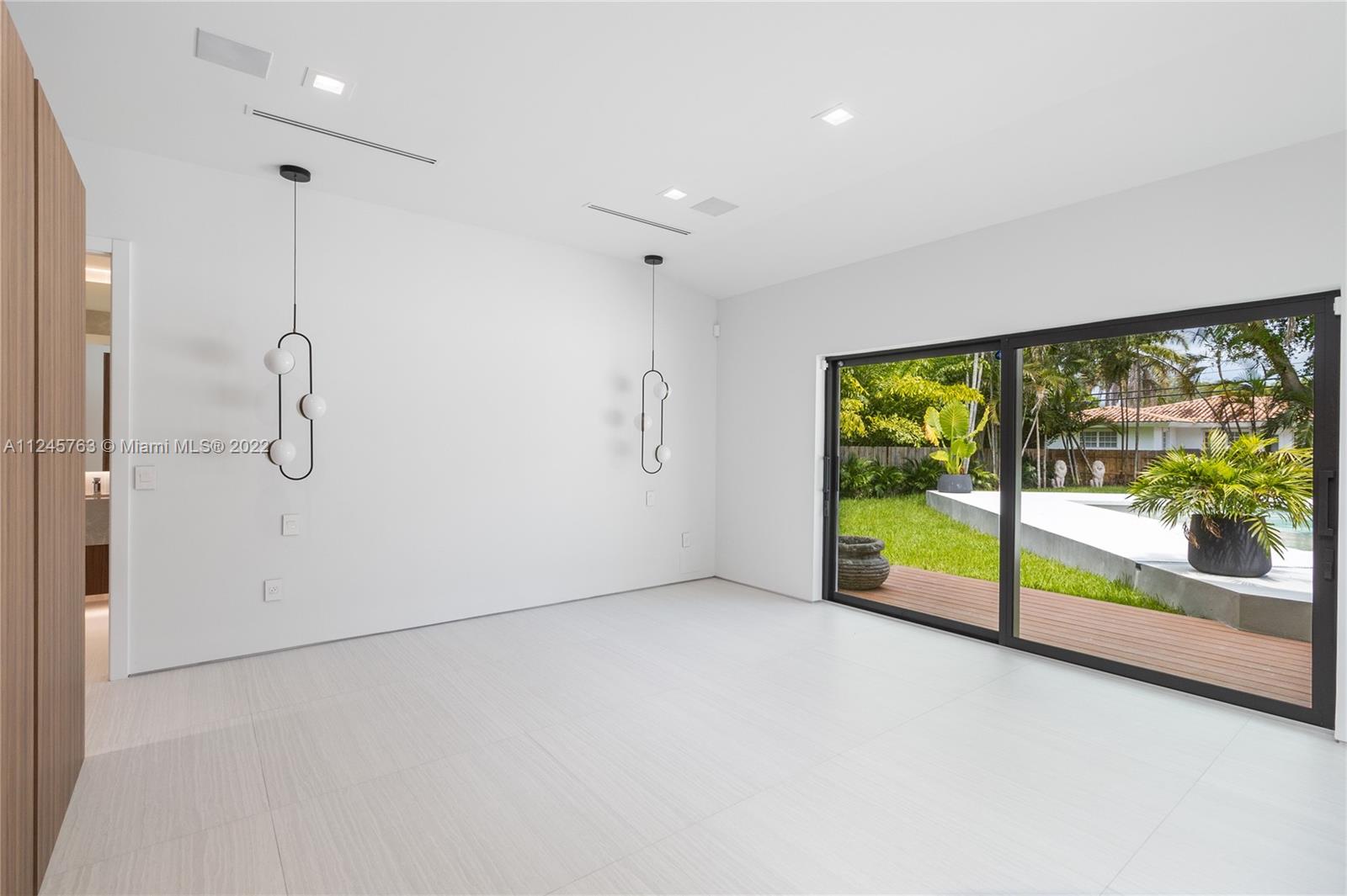 MIAMI SHORES SEC 3 - Residential