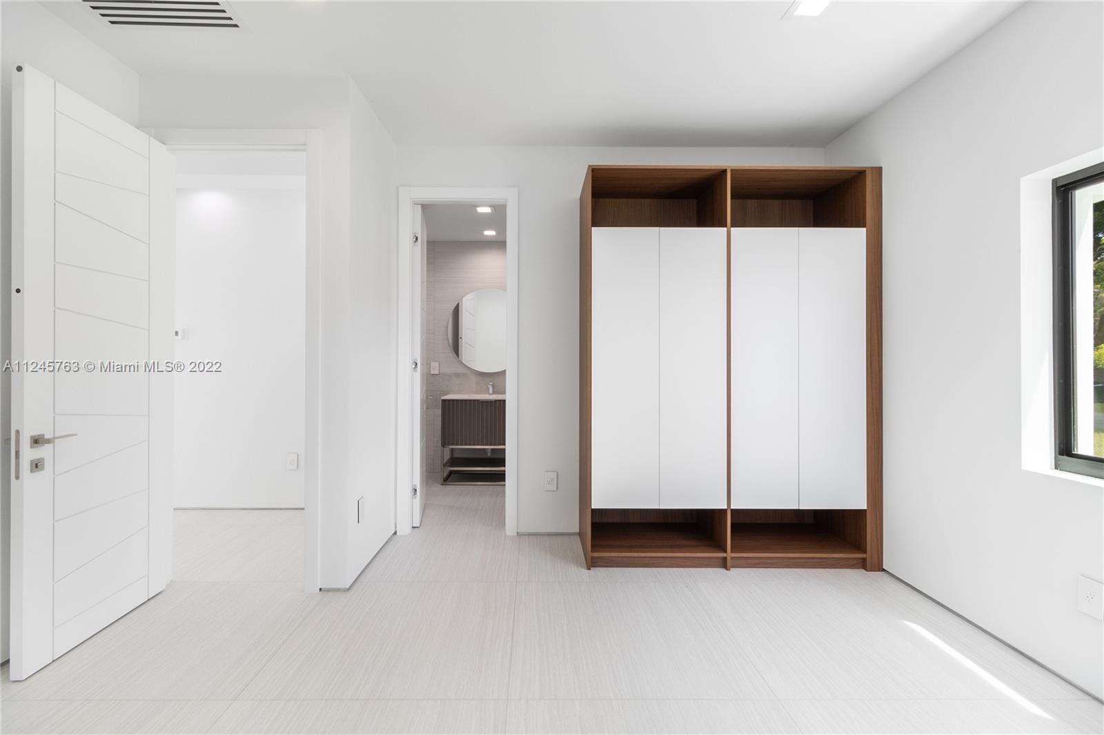 MIAMI SHORES SEC 3 - Residential