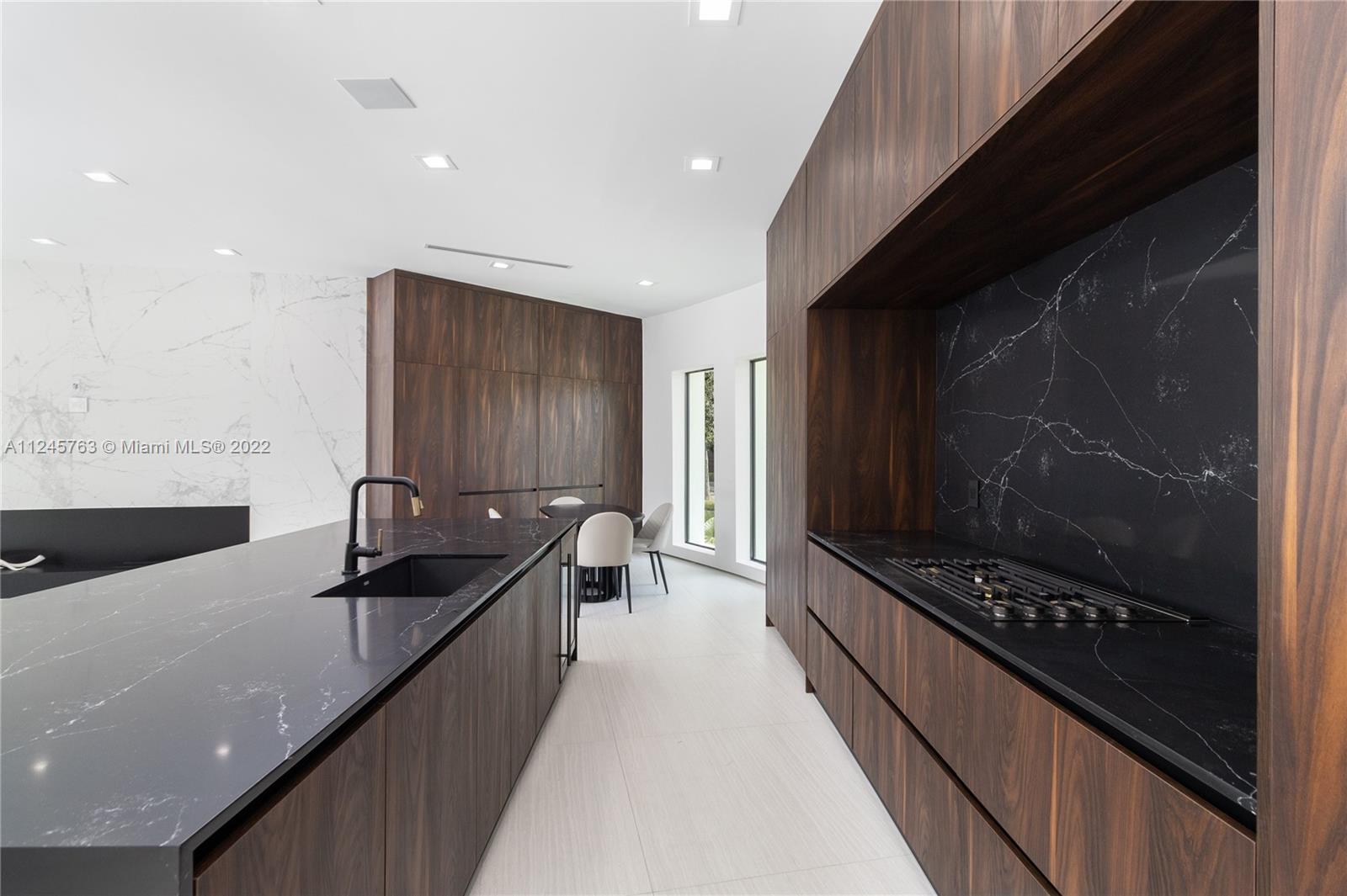 MIAMI SHORES SEC 3 - Residential