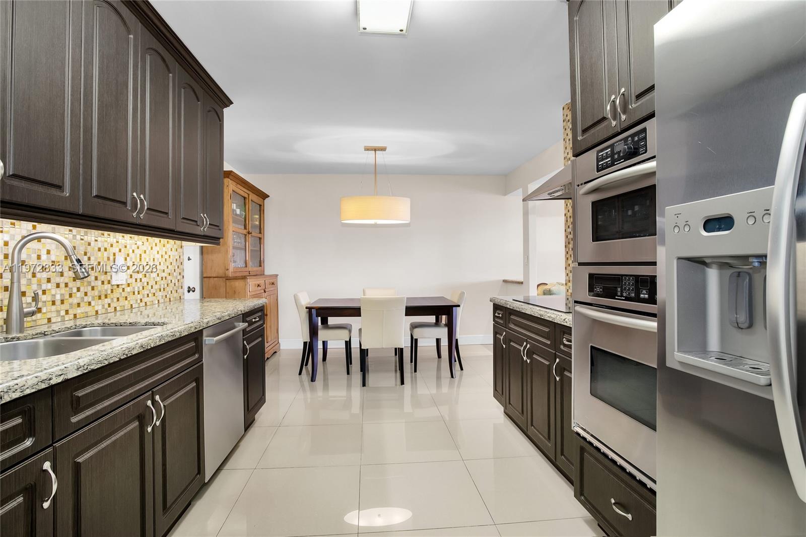 CRICKET CLUB CONDO - Residential