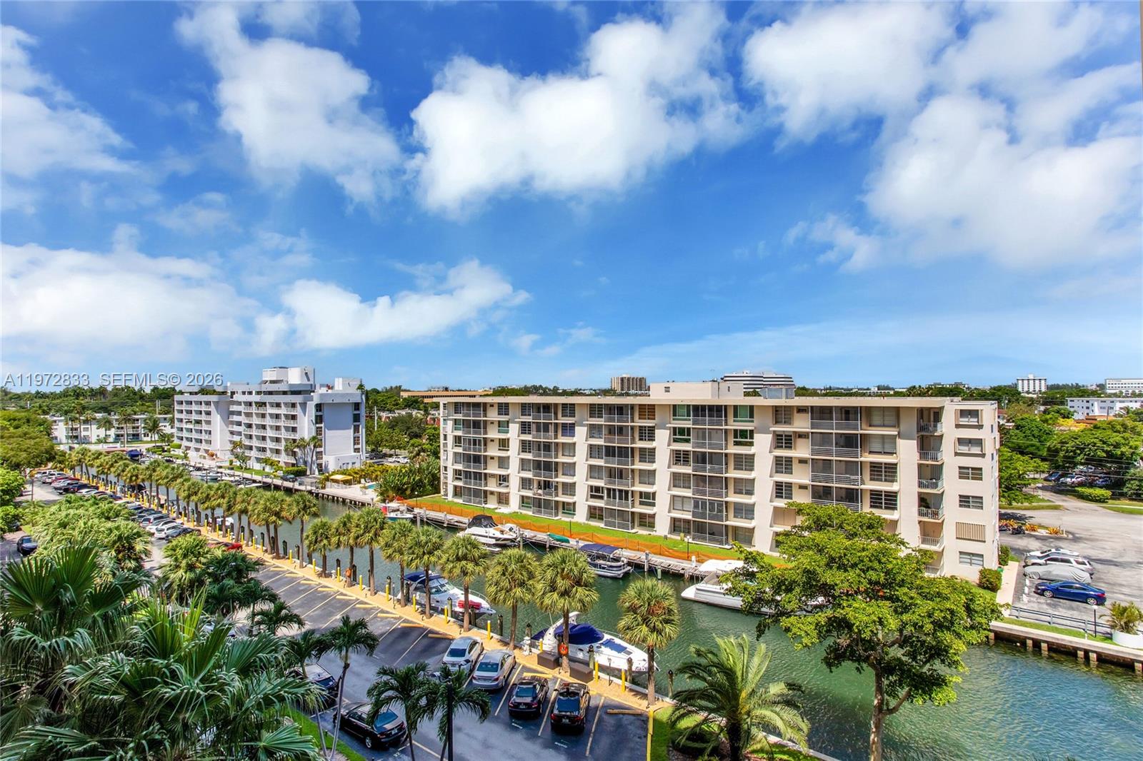 CRICKET CLUB CONDO - Residential