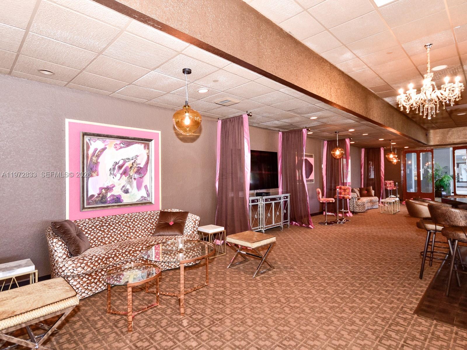 CRICKET CLUB CONDO - Residential