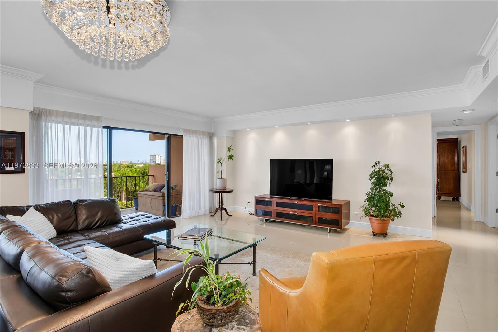 CRICKET CLUB CONDO - Residential