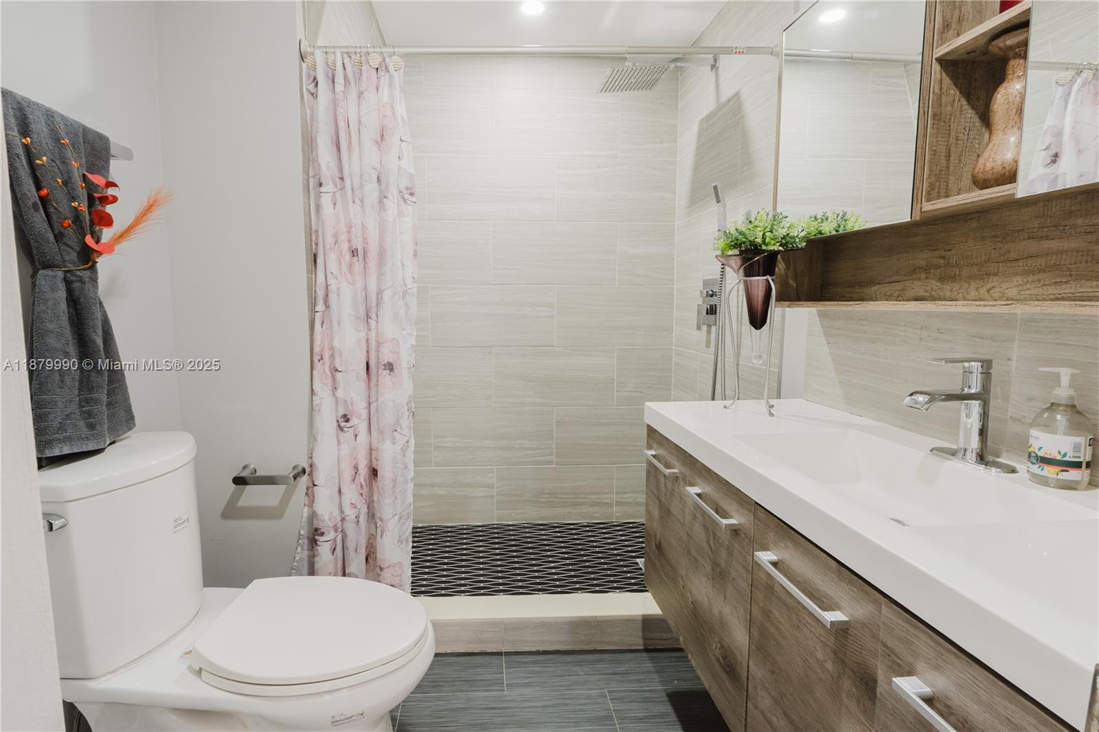 EVERGLADES SUGAR & LAND C - Residential