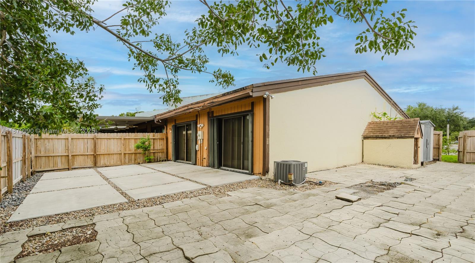 EVERGLADES SUGAR & LAND C - Residential