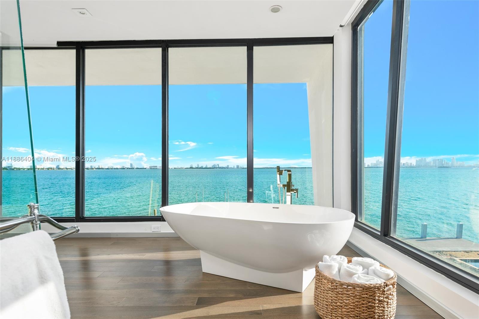 TREASURE ISLAND - Residential Lease