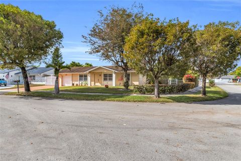 Tiny photo for 13331 SW 51st St, Miami, FL 33175 (MLS # A11977646)