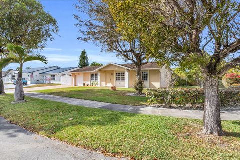 Tiny photo for 13331 SW 51st St, Miami, FL 33175 (MLS # A11977646)
