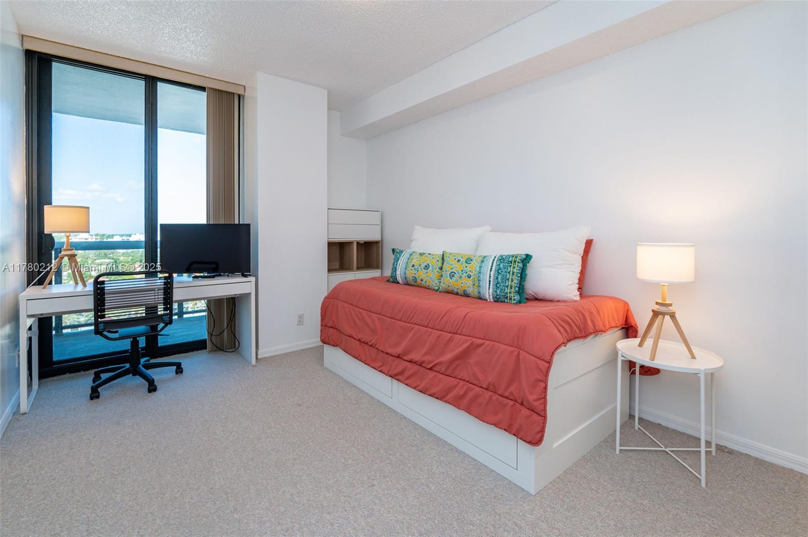 THE WAVES CONDO - Residential Lease