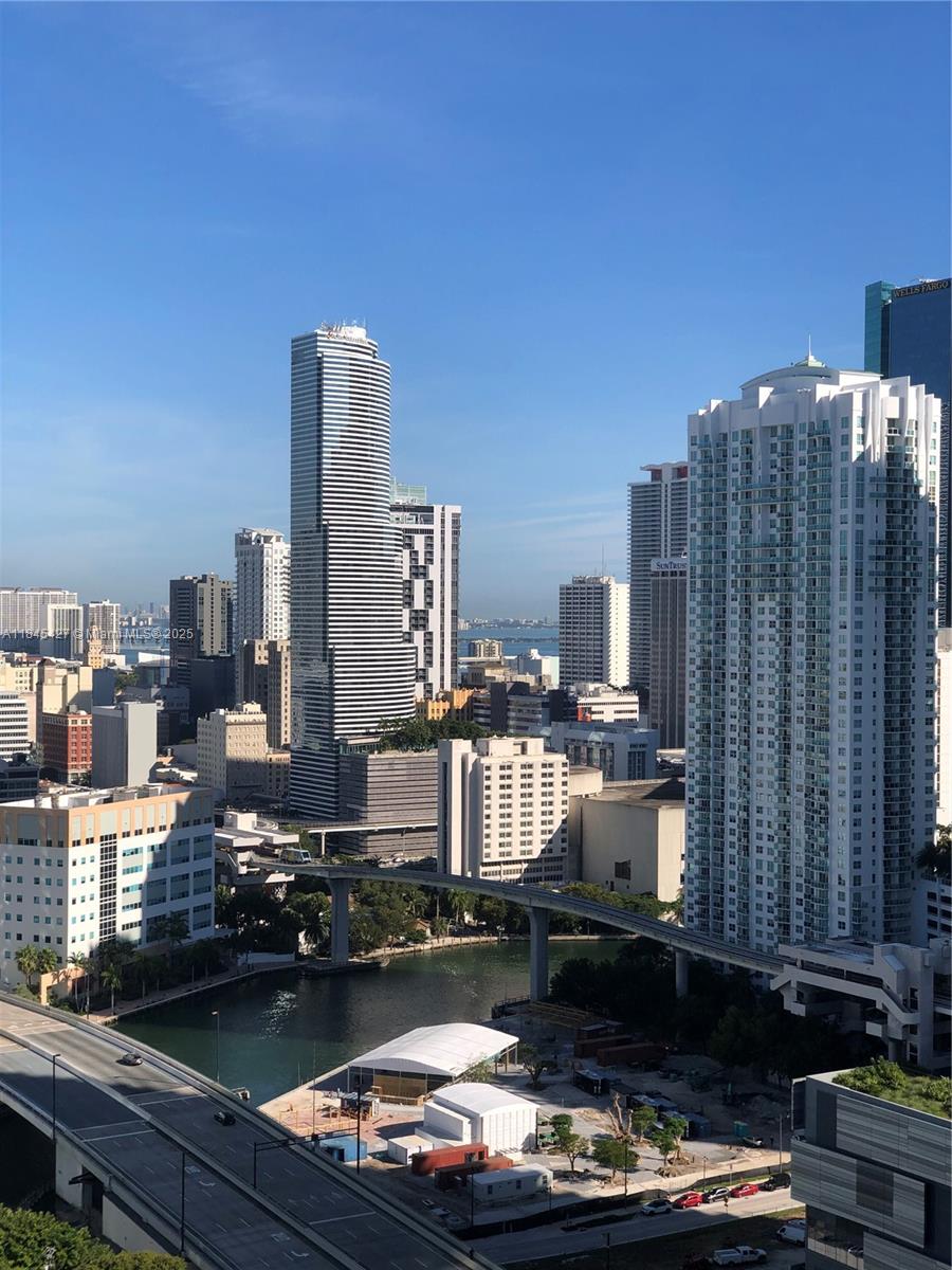 RISE CONDO - Residential