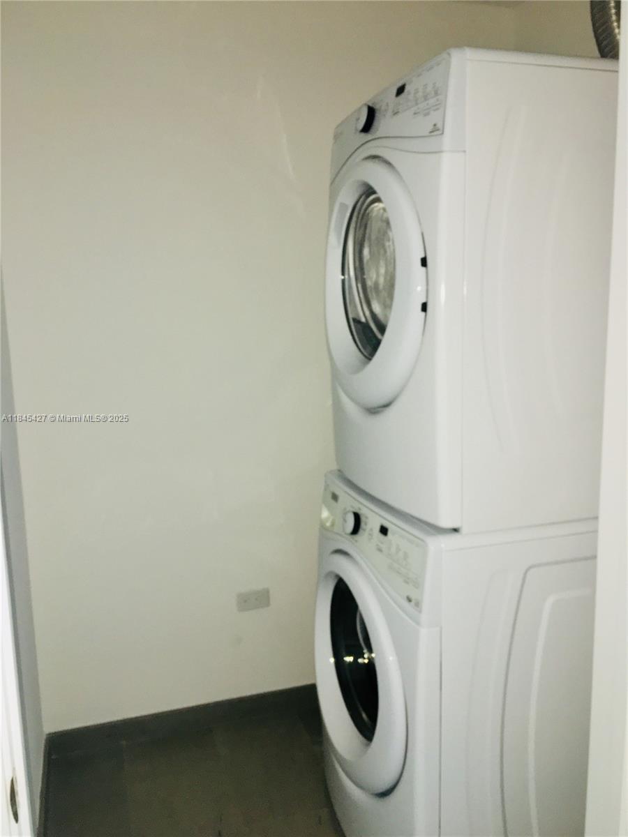 RISE CONDO - Residential