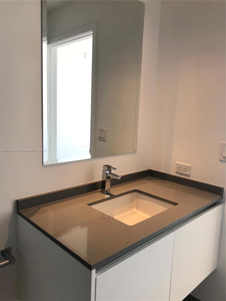 RISE CONDO - Residential