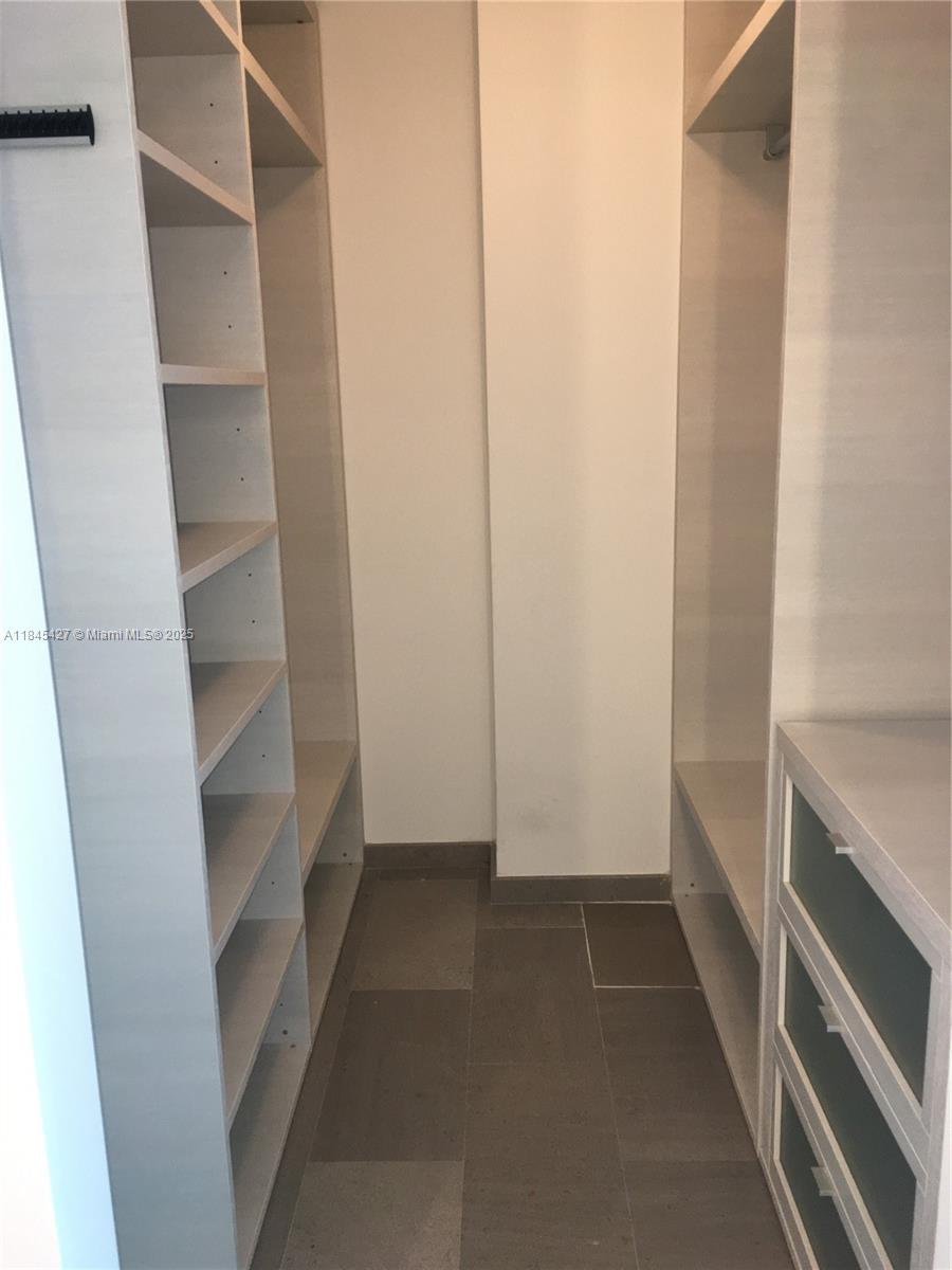 88 SW 7th St 2305