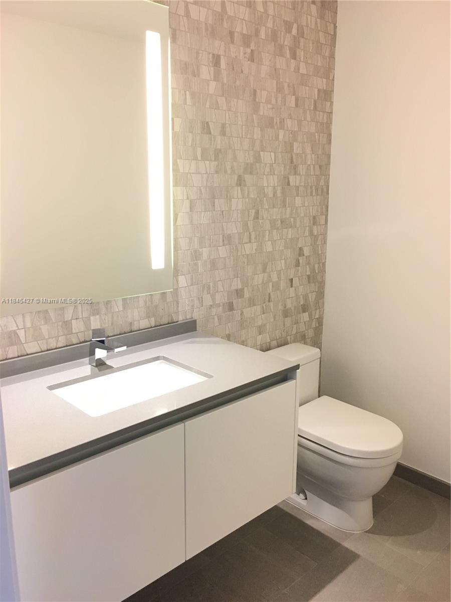 RISE CONDO - Residential