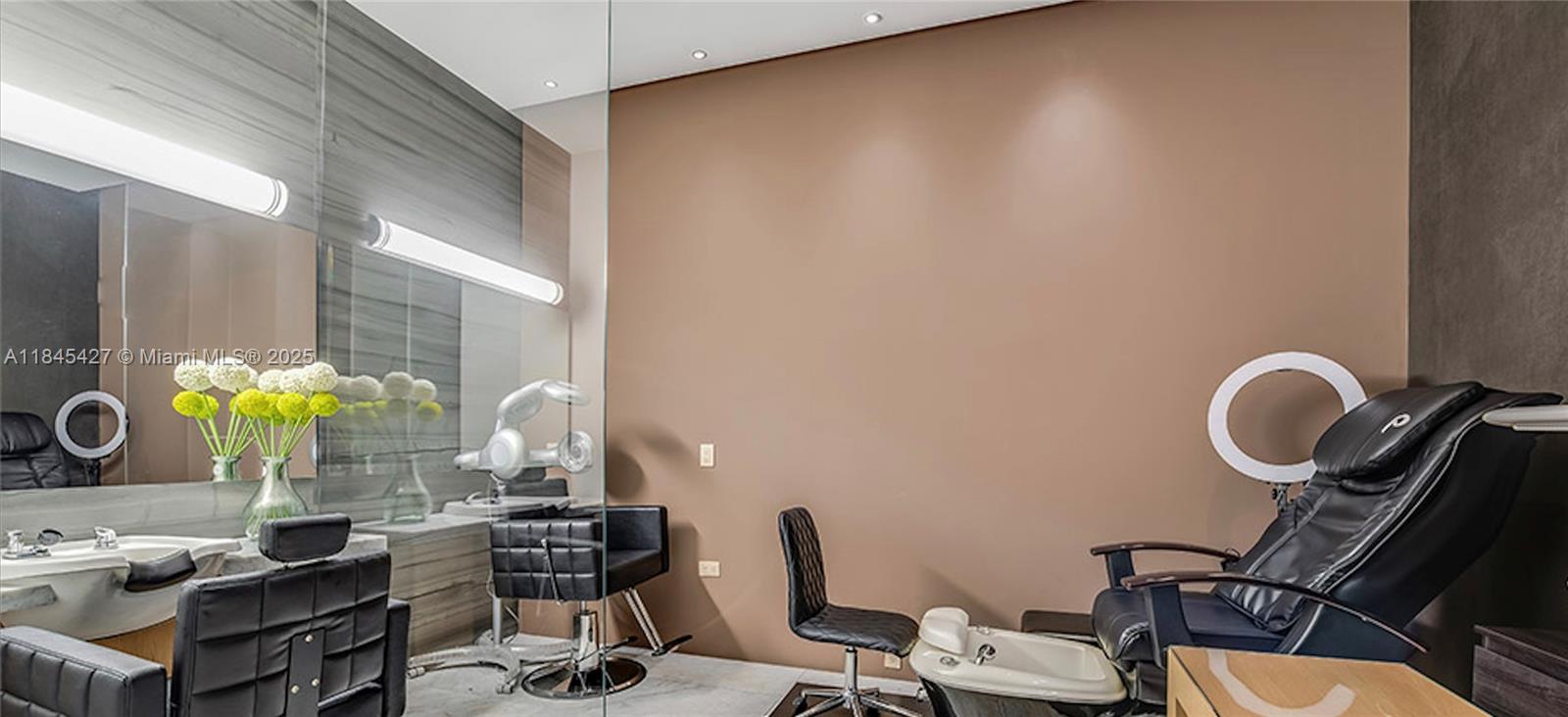 RISE CONDO - Residential