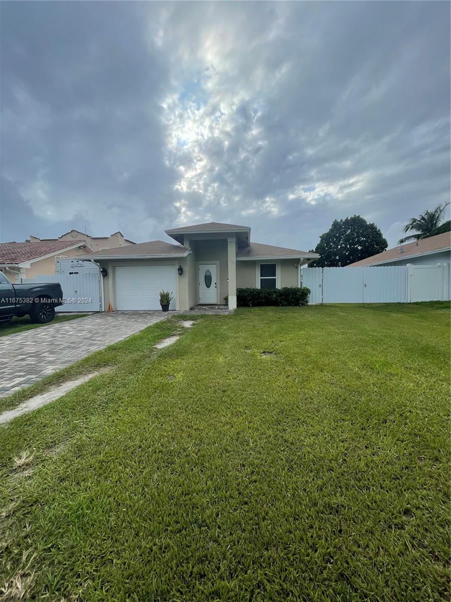 1369 Rainbow Ave