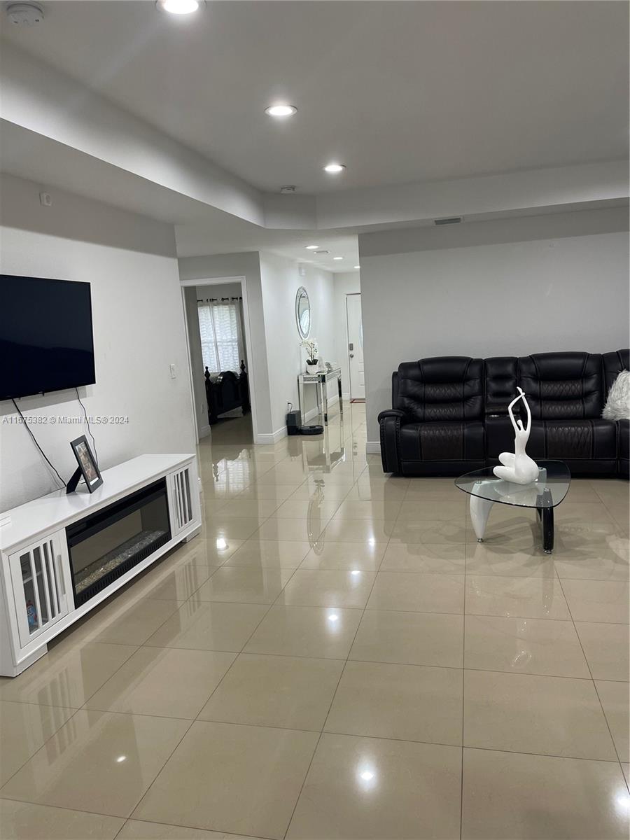 PINE AIR 4 - Residential