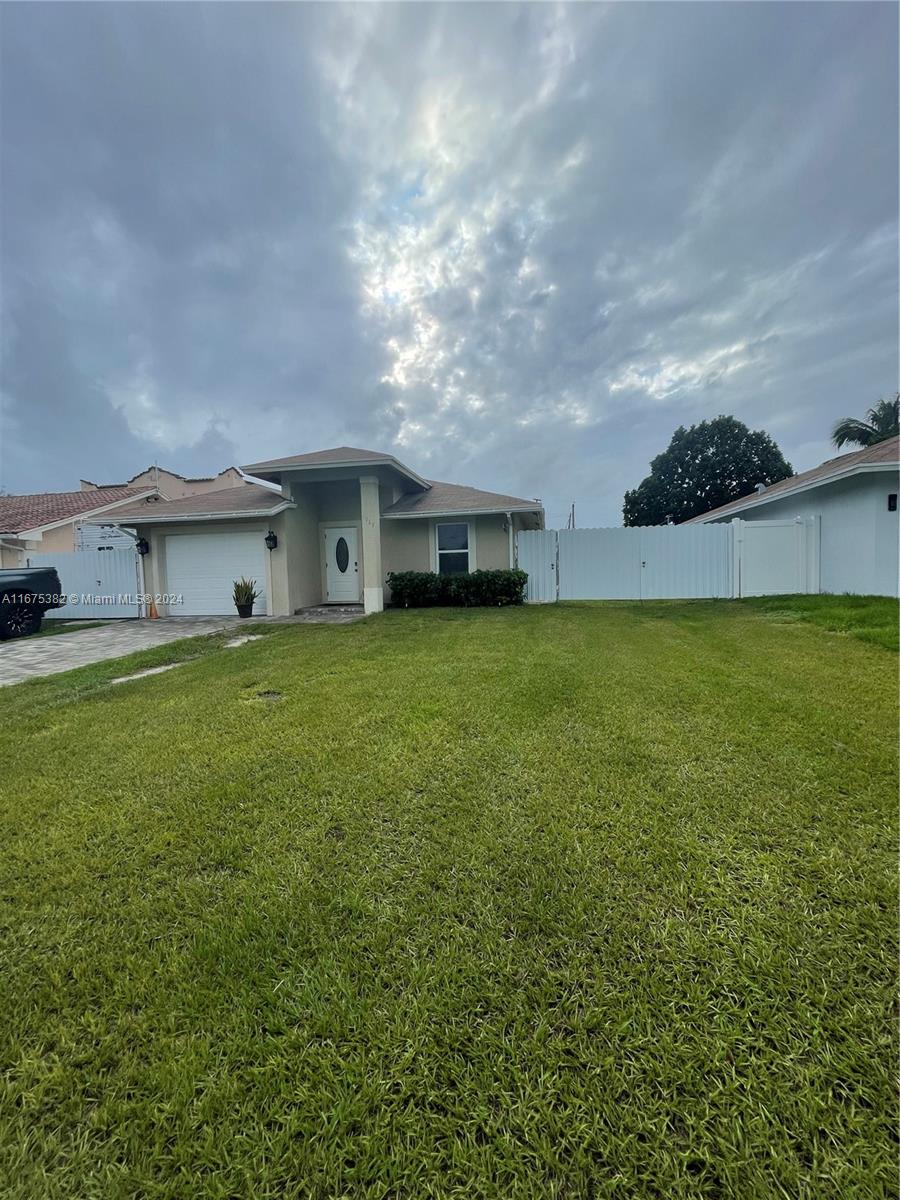 1369 Rainbow Ave