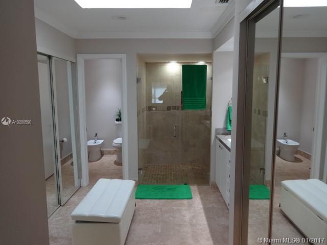 Moors Twnhs - Residential