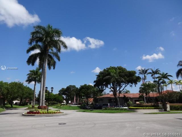 Moors Twnhs - Residential