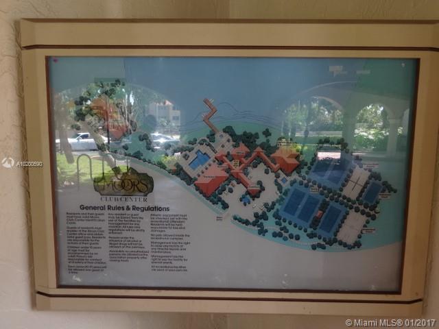 Moors Twnhs - Residential