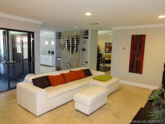 Moors Twnhs - Residential