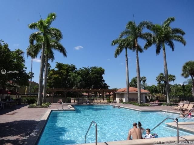 Moors Twnhs - Residential