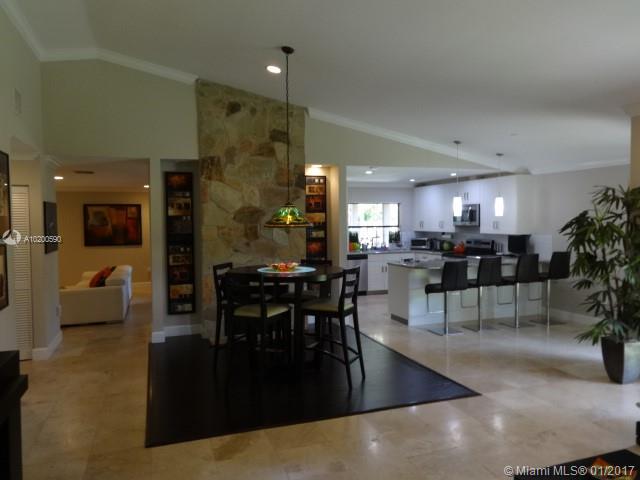 Moors Twnhs - Residential