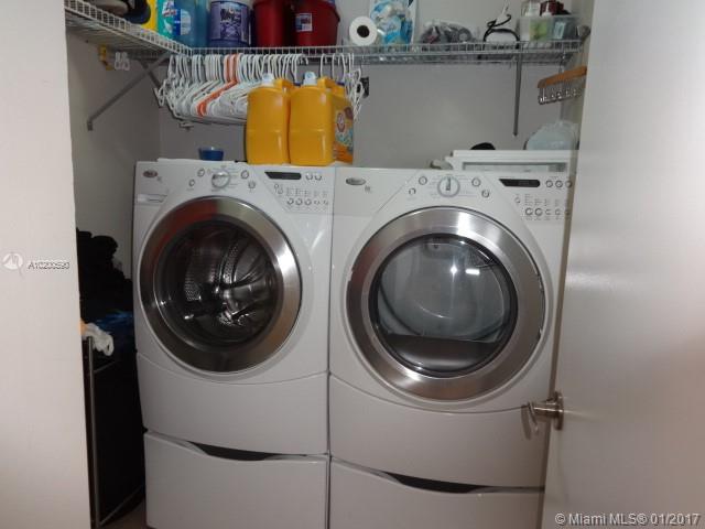 Moors Twnhs - Residential