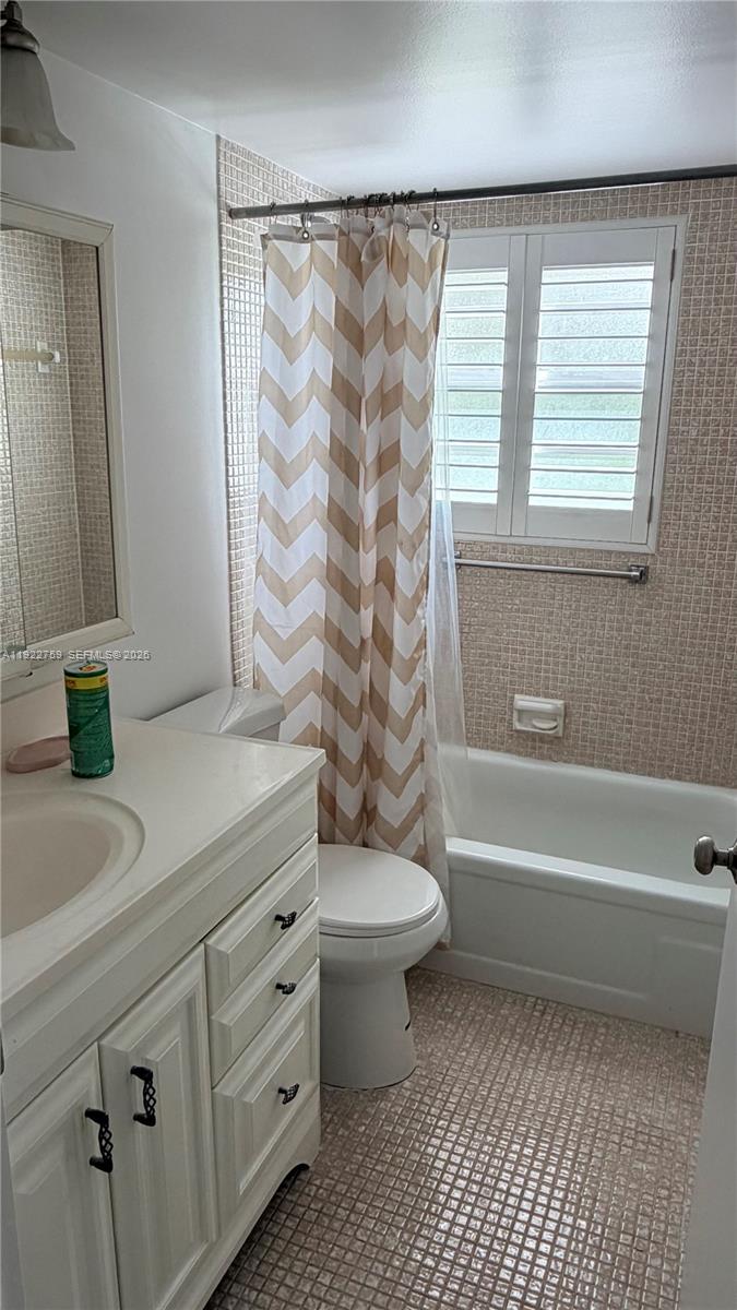 MANSFIELD AT CENTURY VILL - Residential Lease