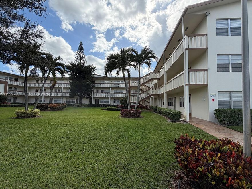 Resort-style living at an affordable price! This 2-bedroom, 1.5-bath 1st floor corner unit offers extra windows for natural light and the convenience of no stairs or elevators. Located in Century Village – Boca Raton, a 55+ active adult community, residents enjoy a 125,000 sq ft clubhouse with a 1,250-seat theater, full fitness center, billiards, arts & crafts studio, party room, catering kitchen, and numerous activity rooms. A full-time activities director ensures there’s always something to do. Outdoors, enjoy lakes, walking paths, tennis, bocce ball, shuffleboard, and 13 satellite pools. Basic cable and internet included. Annual rental only. No pets. Unit is in good condition and ready for immediate occupancy.