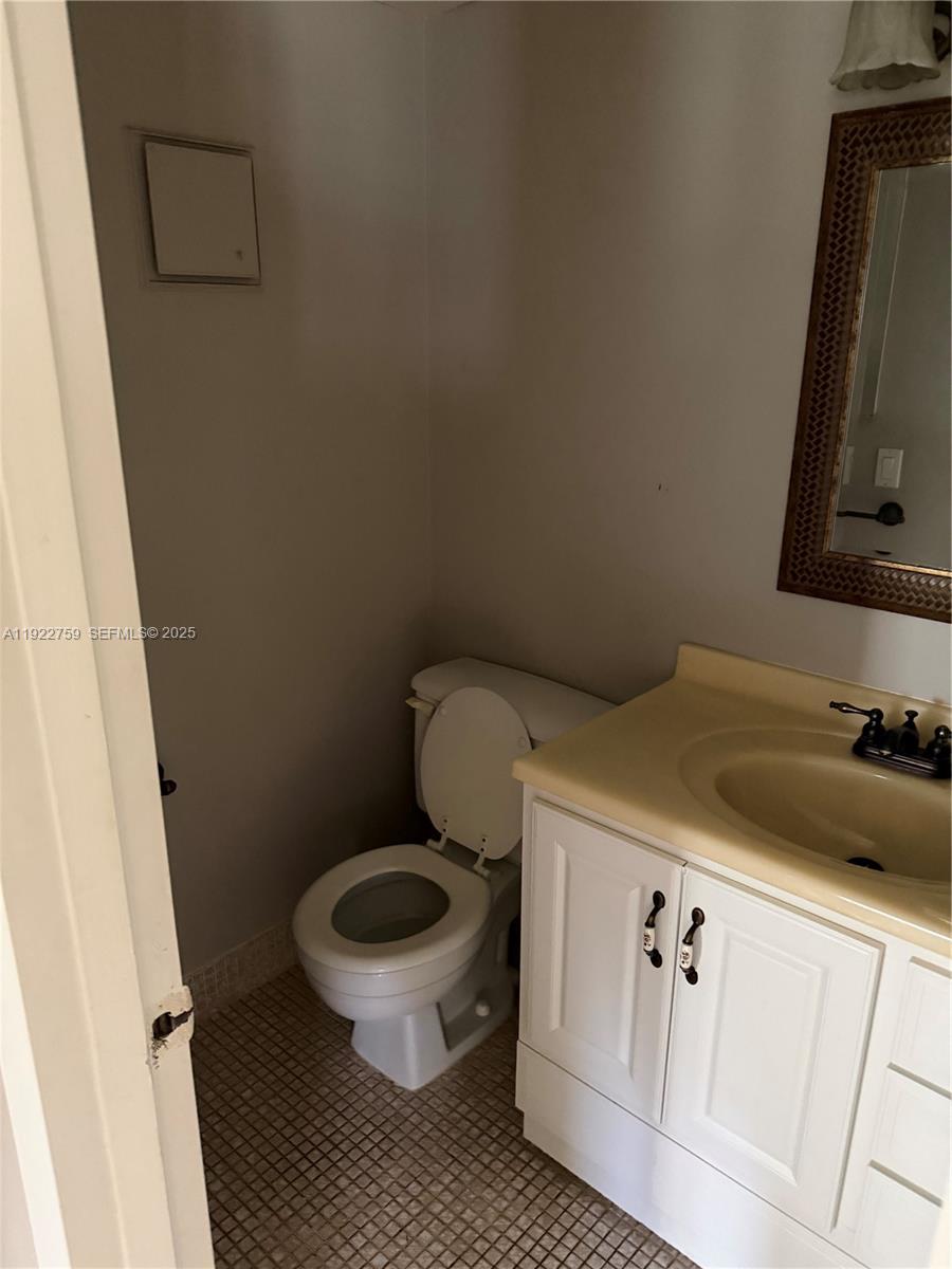 MANSFIELD AT CENTURY VILL - Residential Lease