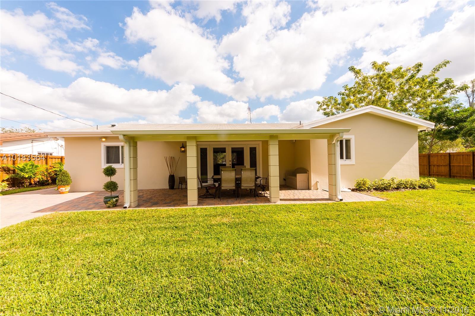 28 54 40 DARLINGTON MANOR - Residential