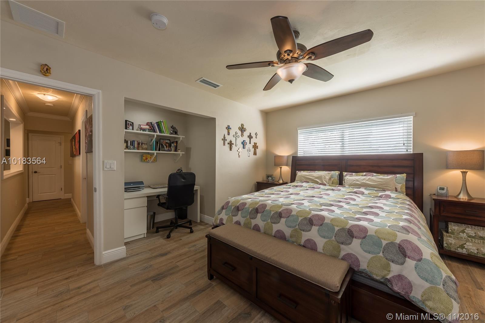 28 54 40 DARLINGTON MANOR - Residential