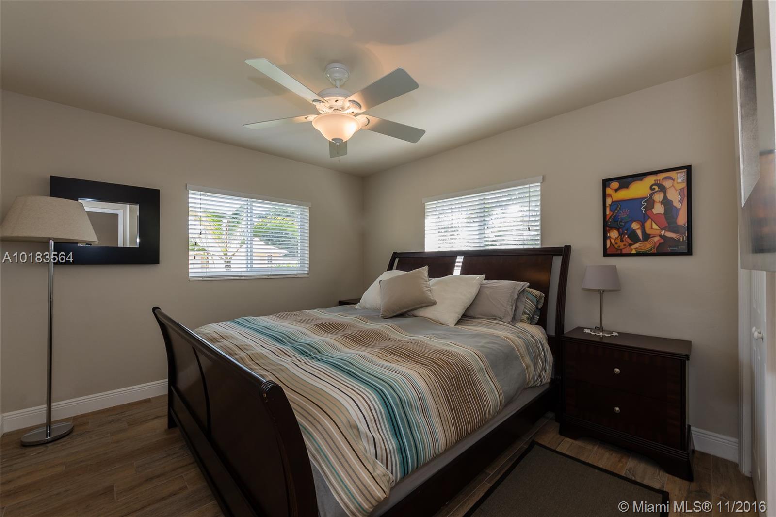 28 54 40 DARLINGTON MANOR - Residential