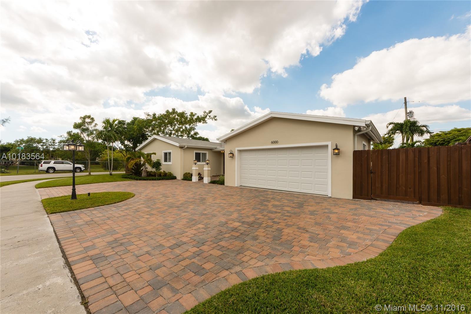 28 54 40 DARLINGTON MANOR - Residential