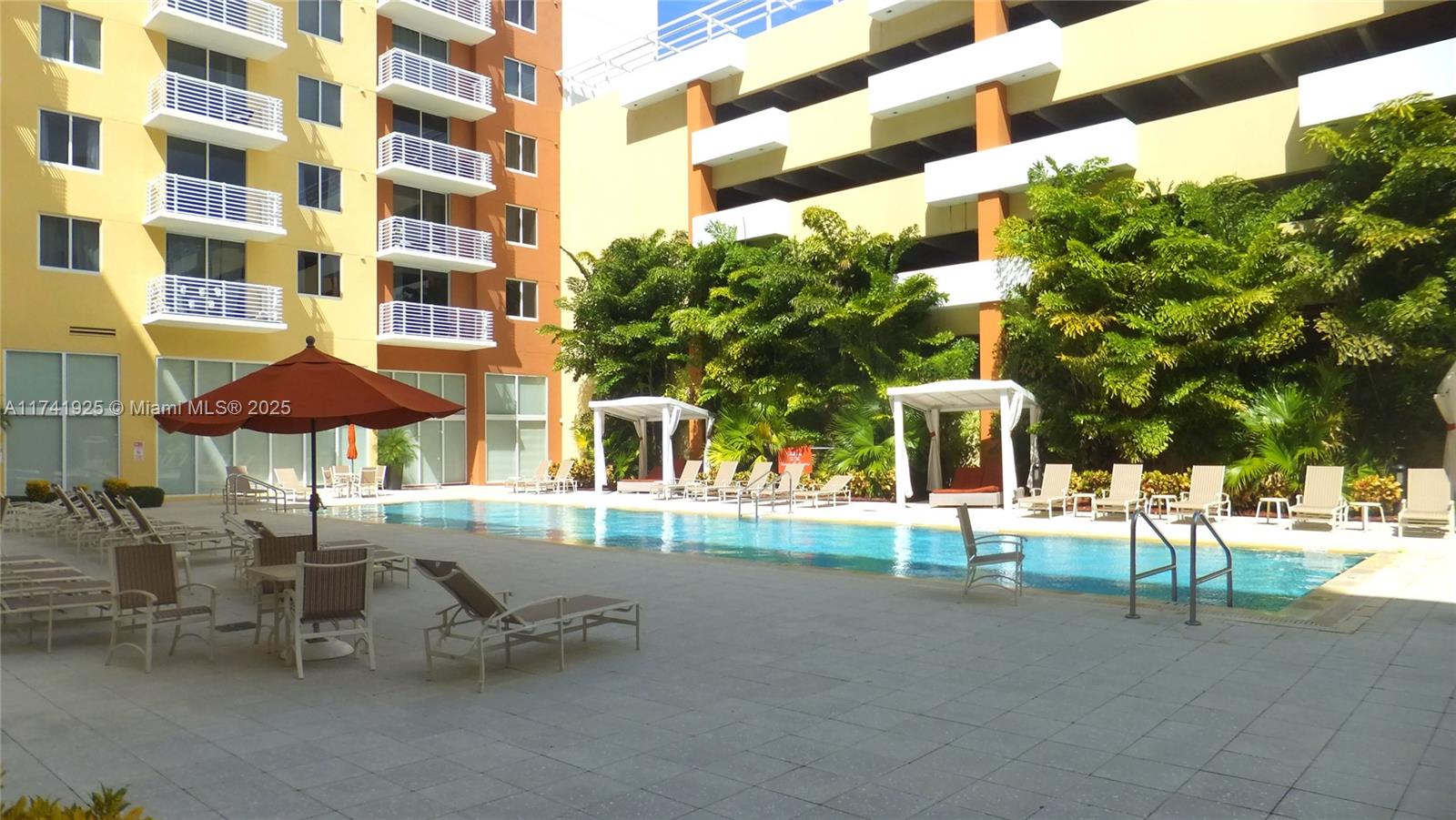 VENTURE AT AVENTURA WEST - Residential