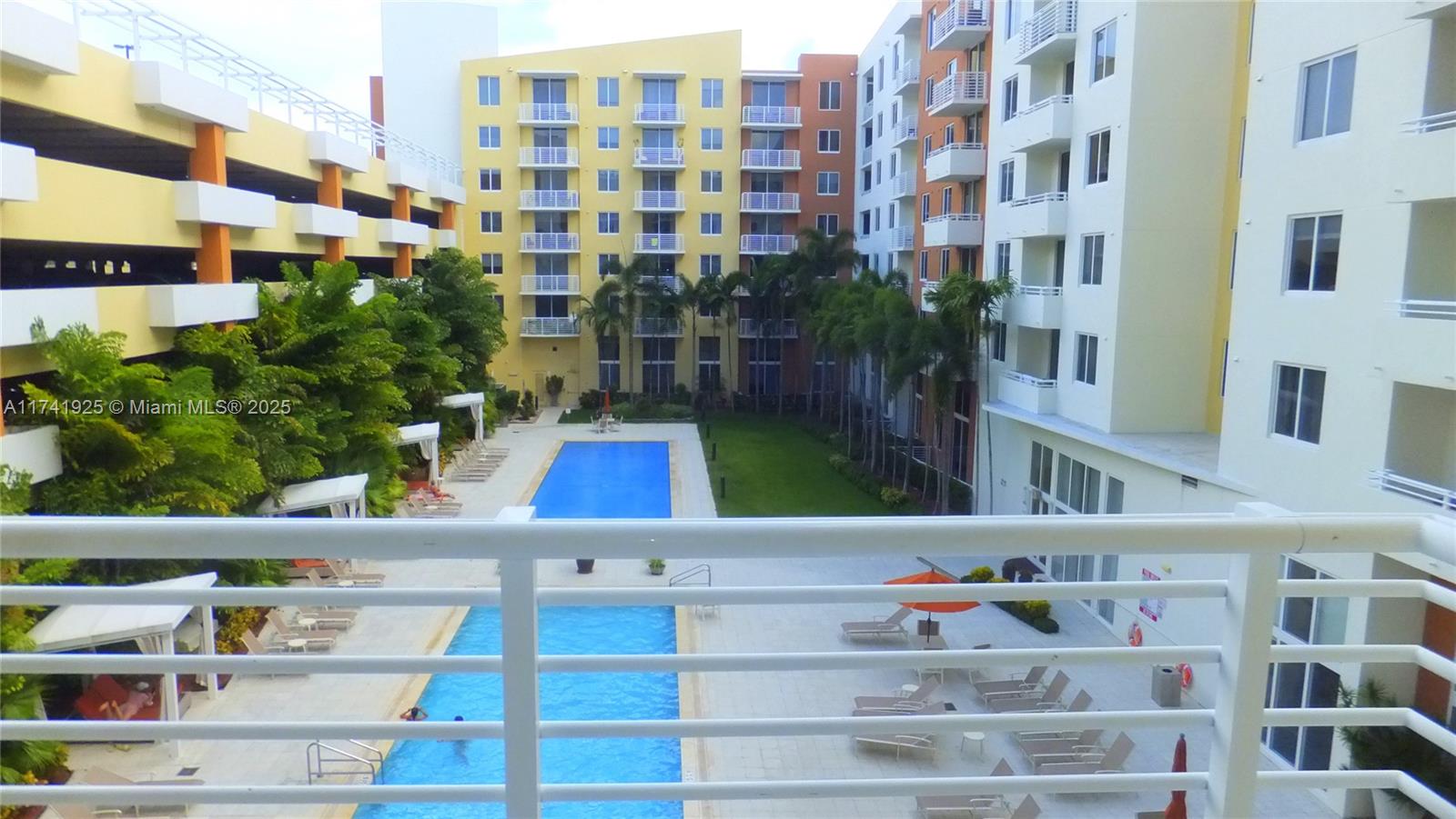 Property for Sale at 2775 Ne 187th St 329, Aventura, Miami-Dade County, Florida - Bedrooms: 2 
Bathrooms: 2  - $469,000