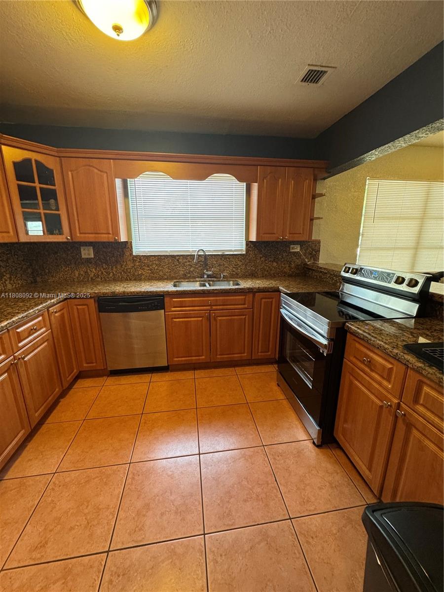 BOULEVARD HEIGHTS SECTION - Residential