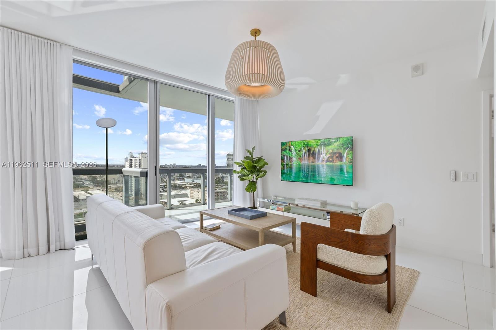 6899 Collins Ave 1410